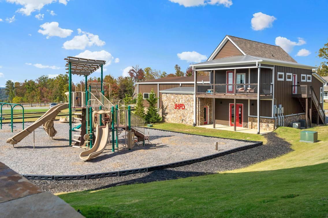 135 Sunset Circle