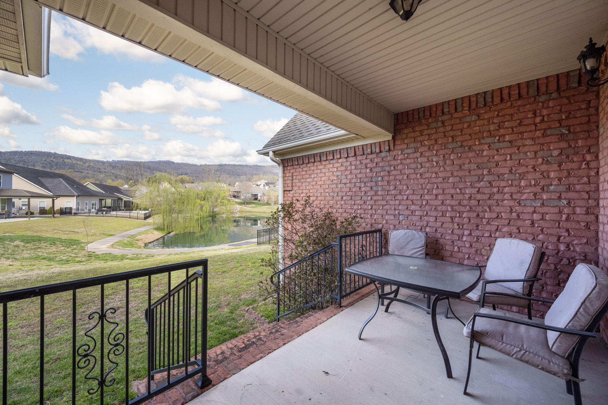 3779 Willow Lake Circle