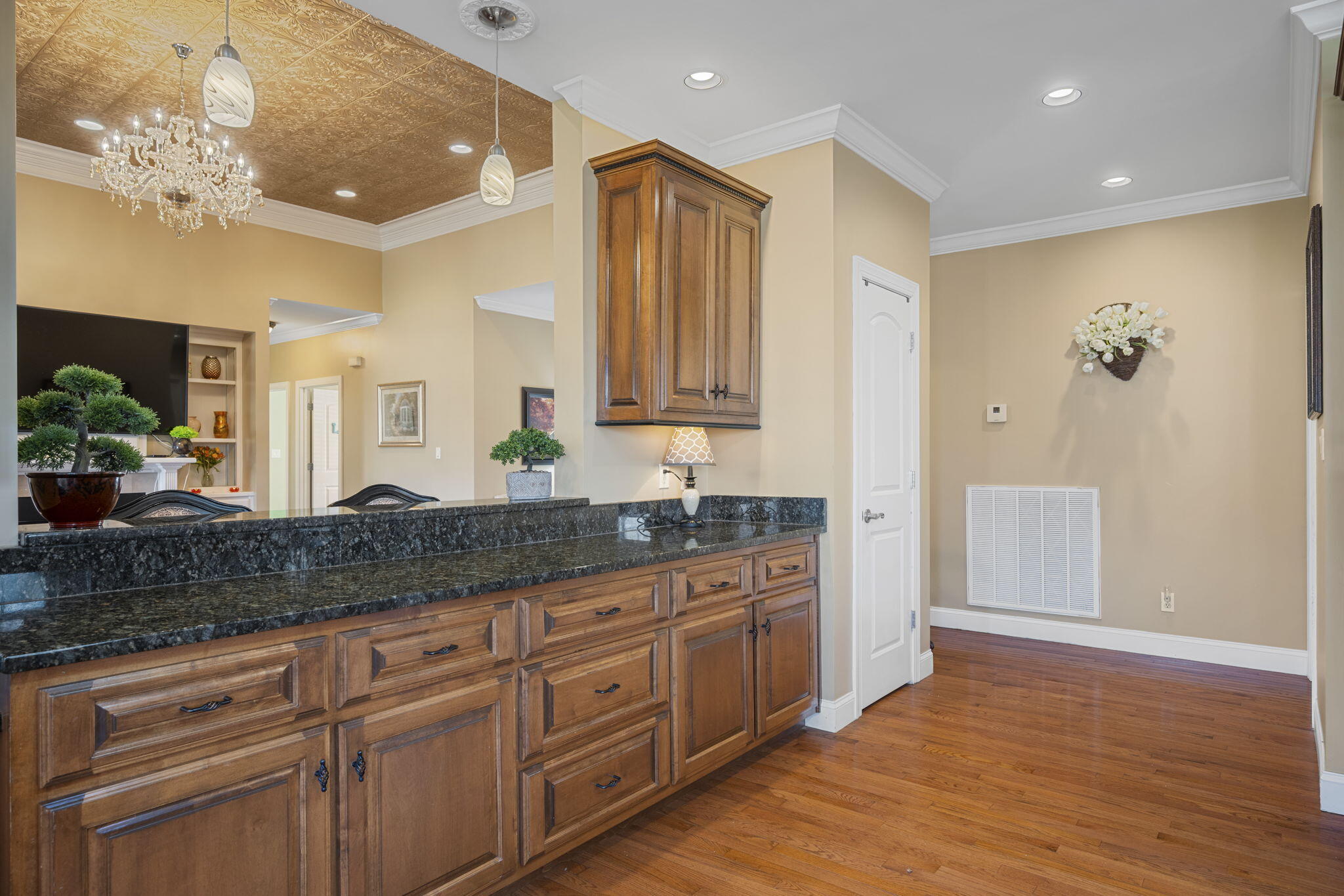 3779 Willow Lake Circle