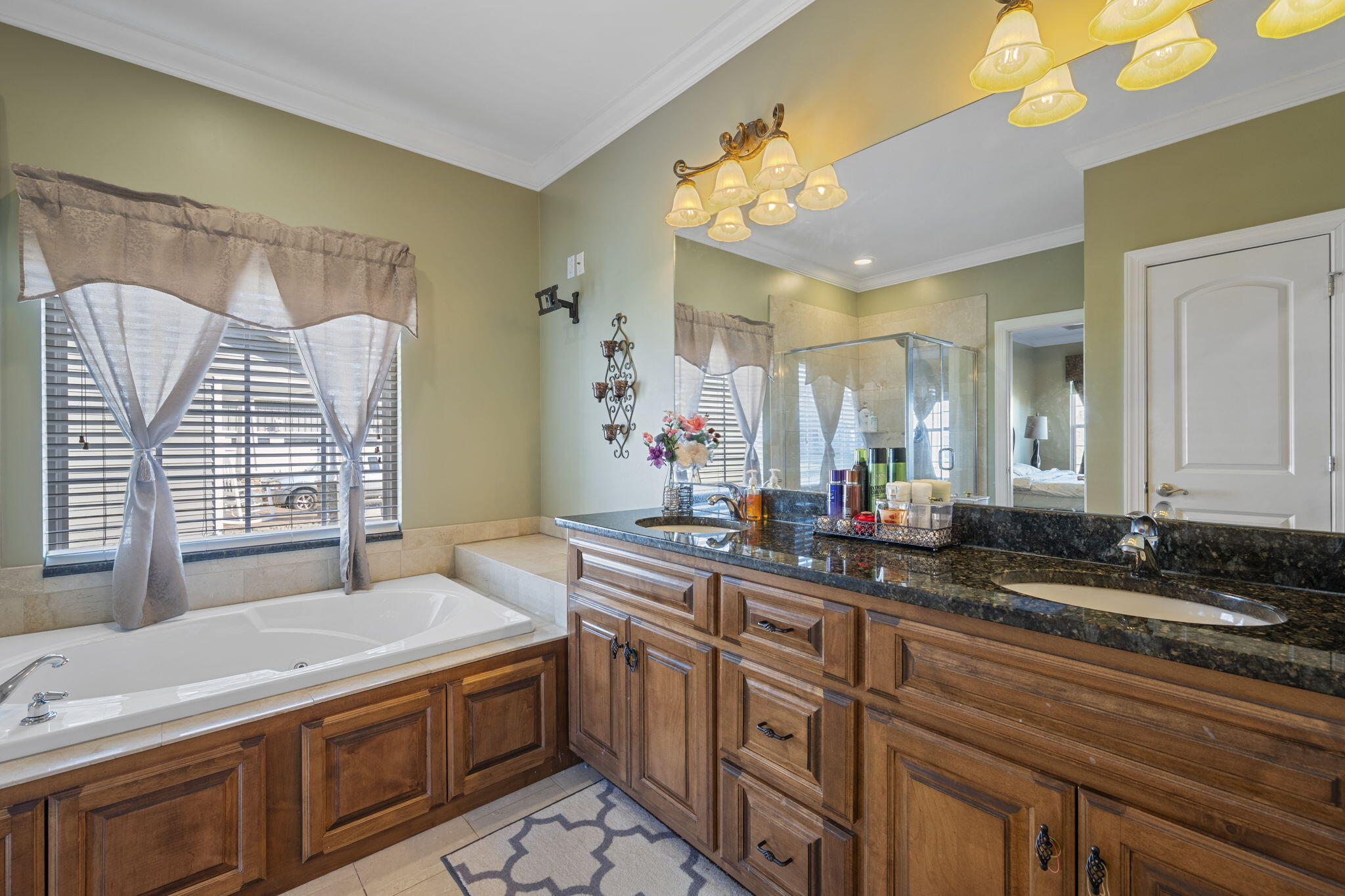 3779 Willow Lake Circle