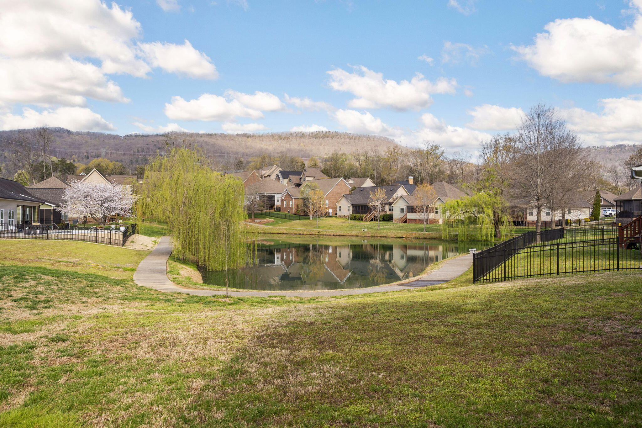 3779 Willow Lake Circle