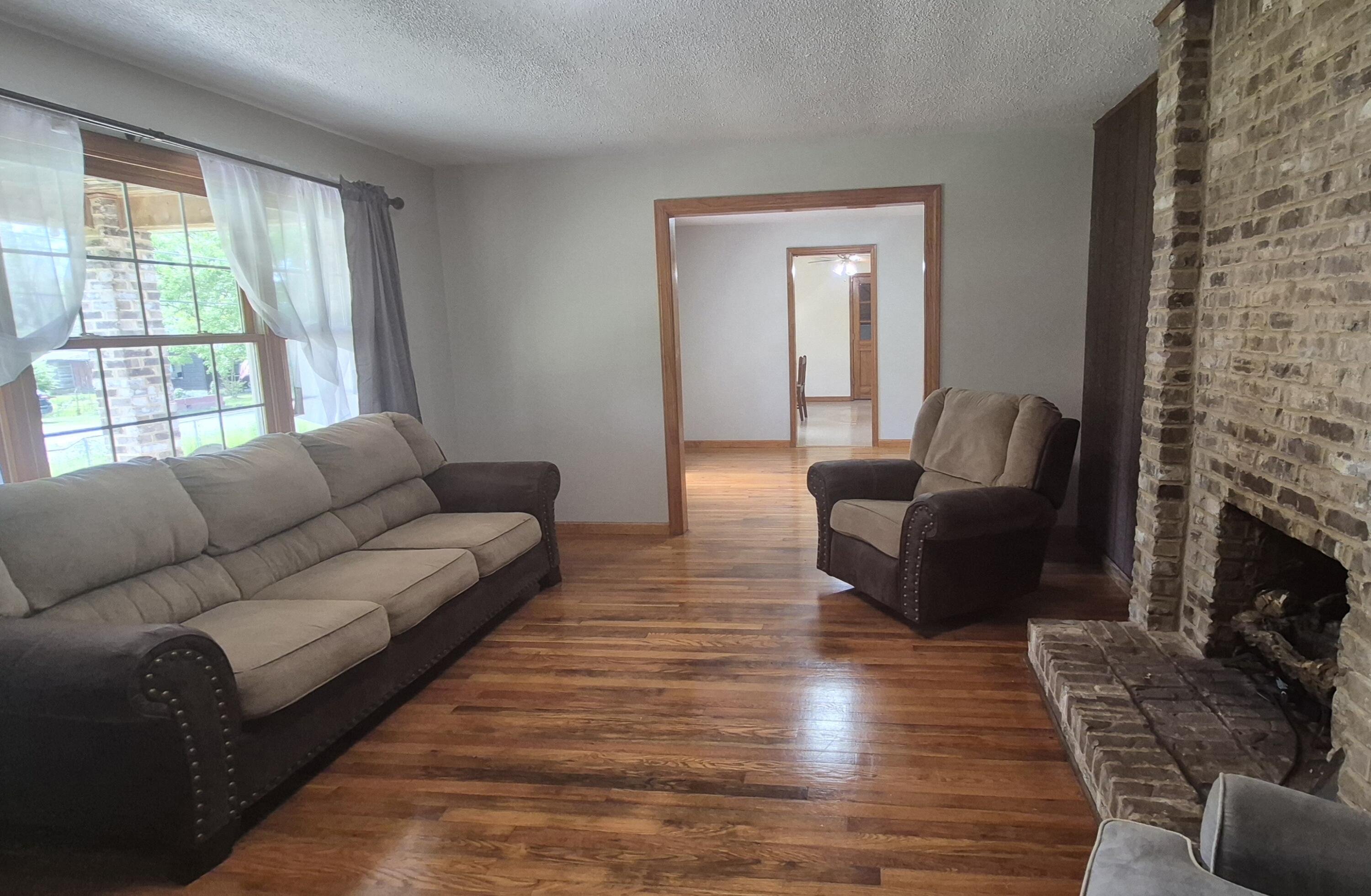 525-527 Shady Grove Road