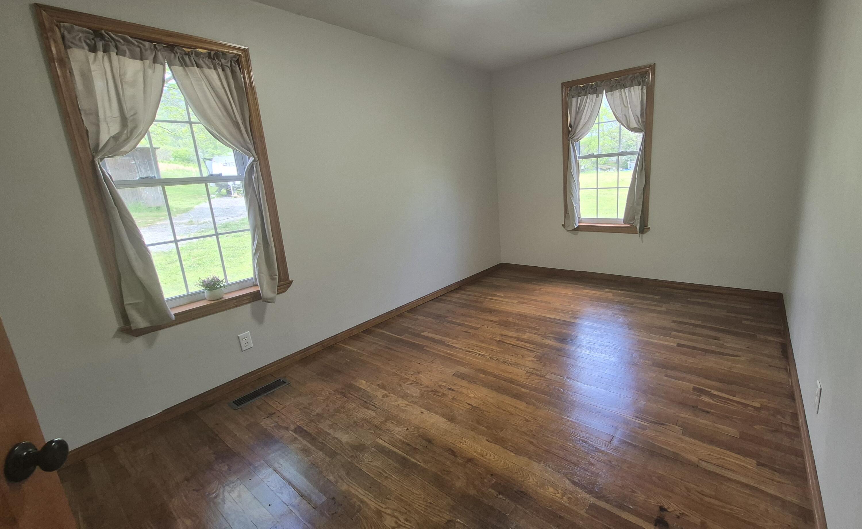 525-527 Shady Grove Road