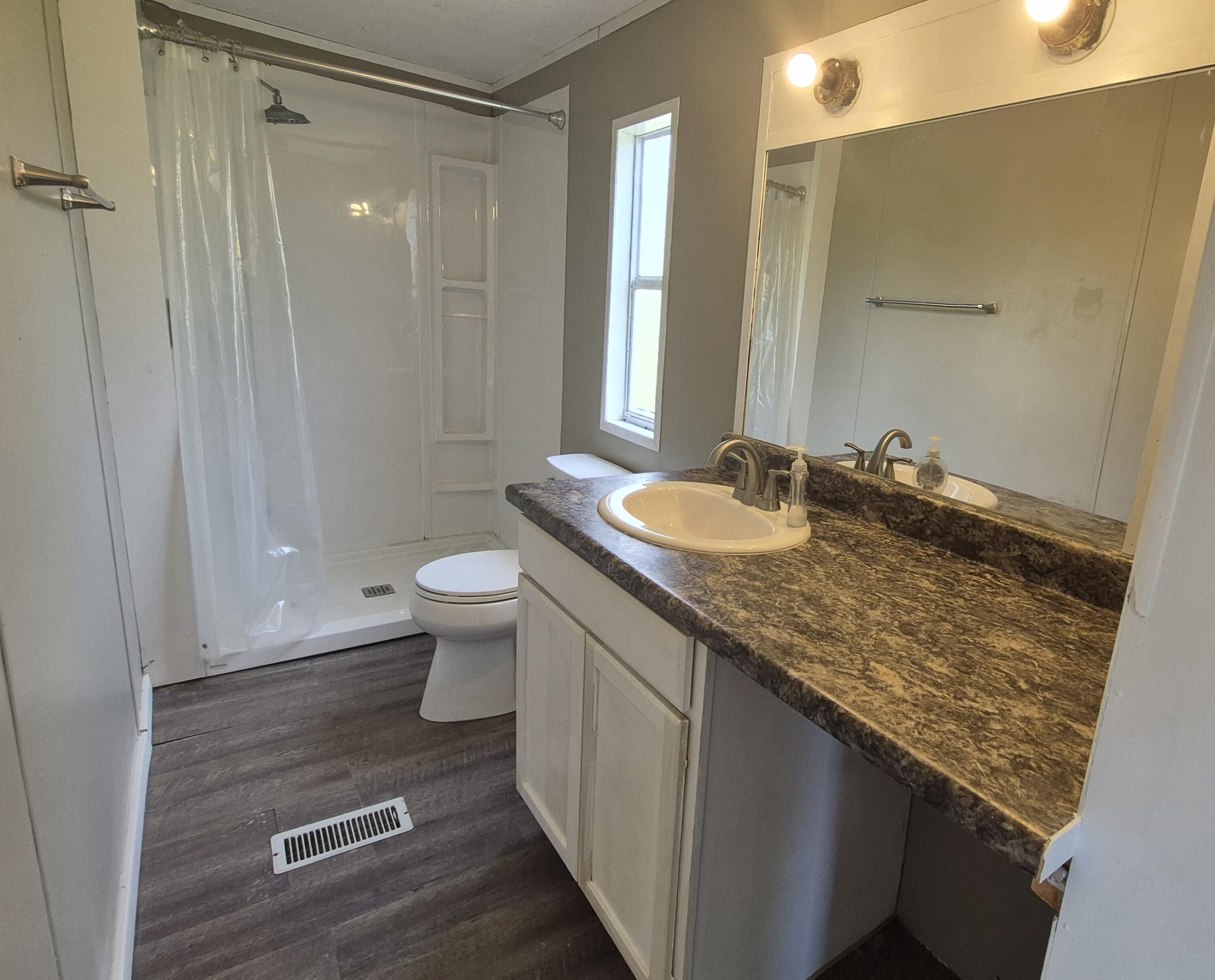 525-527 Shady Grove Road