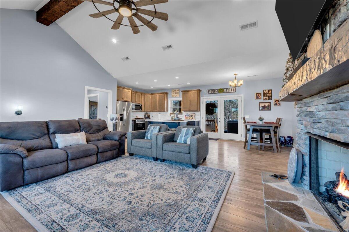 636 Raulston Falls Road, Jh-132