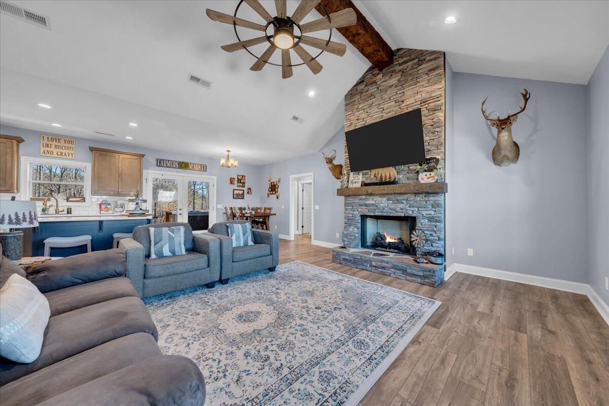 636 Raulston Falls Road, Jh-132