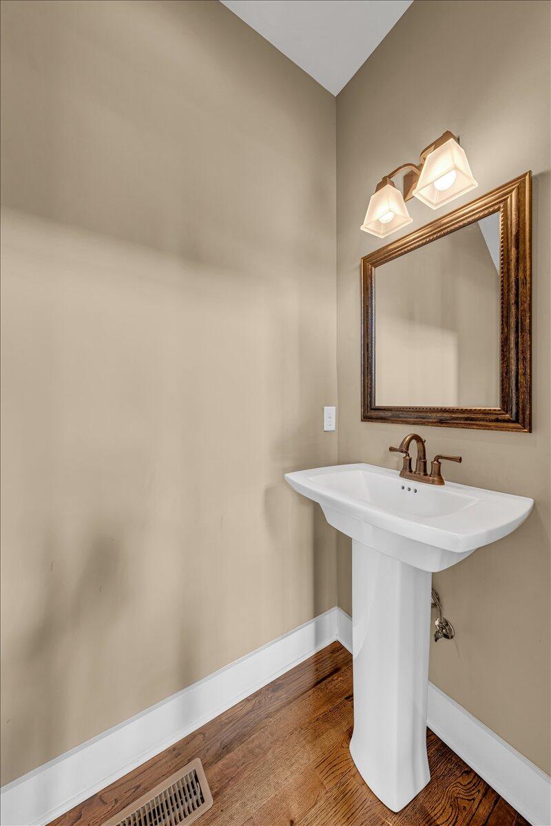 220 Bear Crawl Road, Rb 28