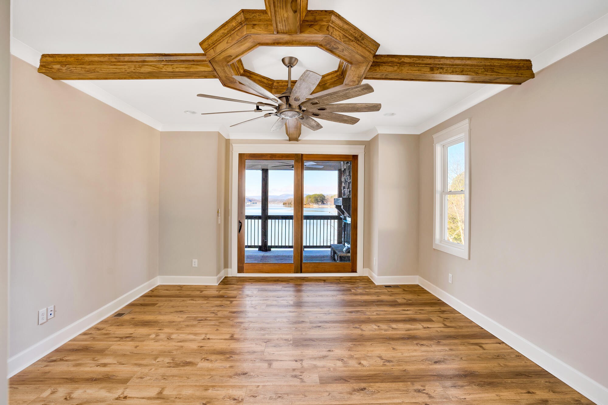 5580 Split Rail Way