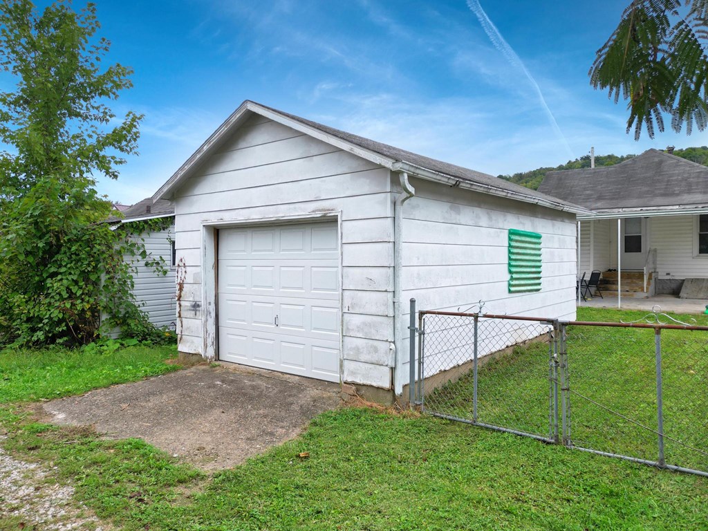 425 South Third Avenue