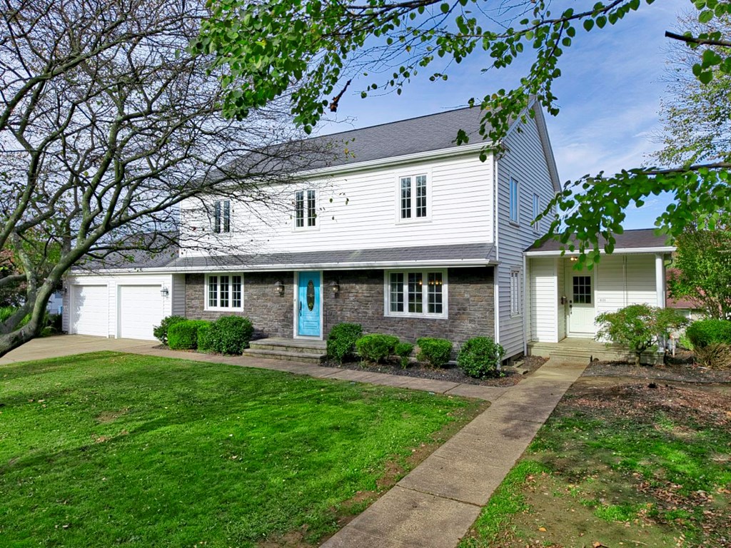 601 North Third Avenue***