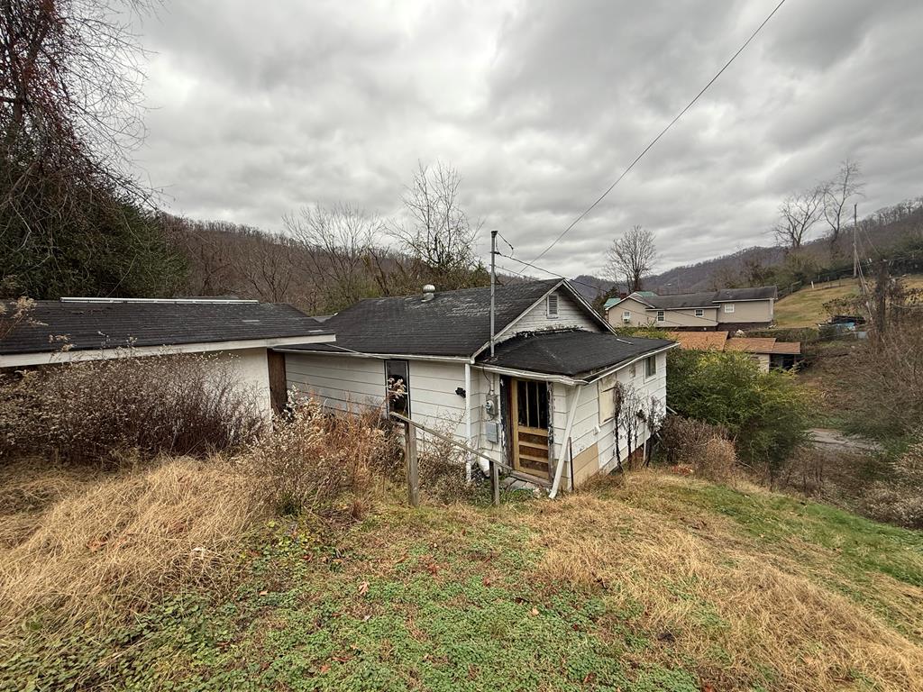 56 Cemetery Hill Road
