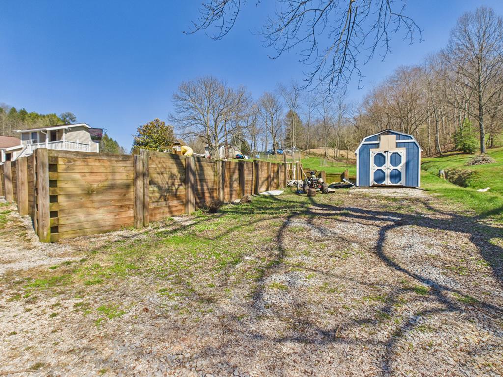 901 East Myles Avenue