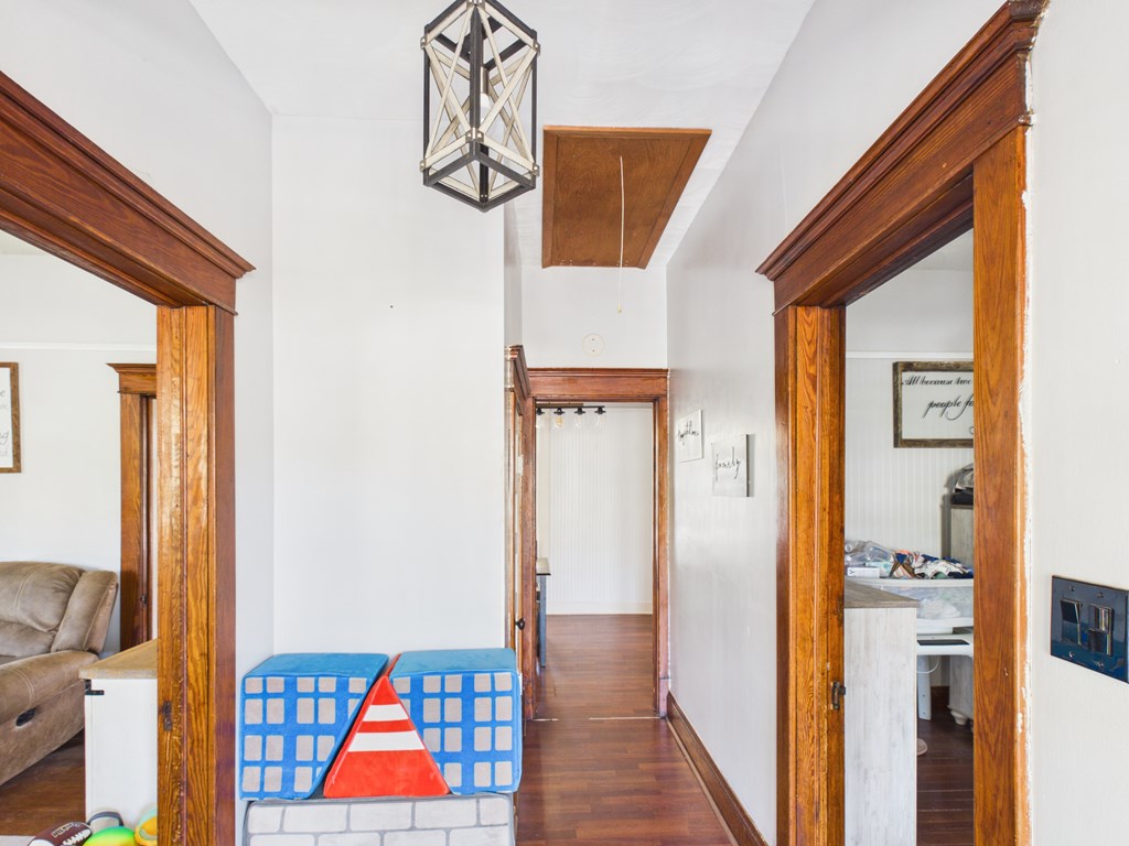 901 East Myles Avenue