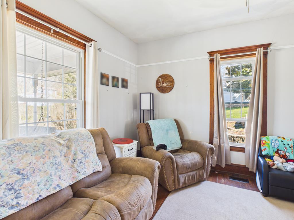 901 East Myles Avenue