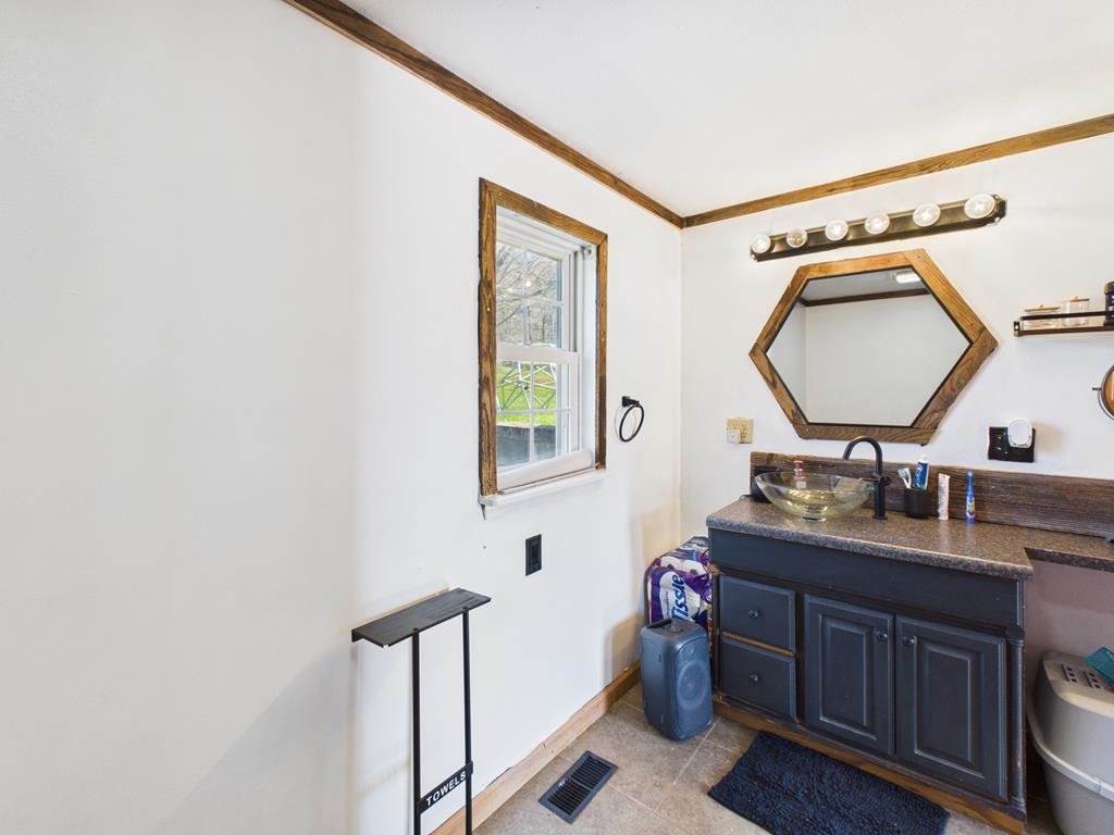 901 East Myles Avenue