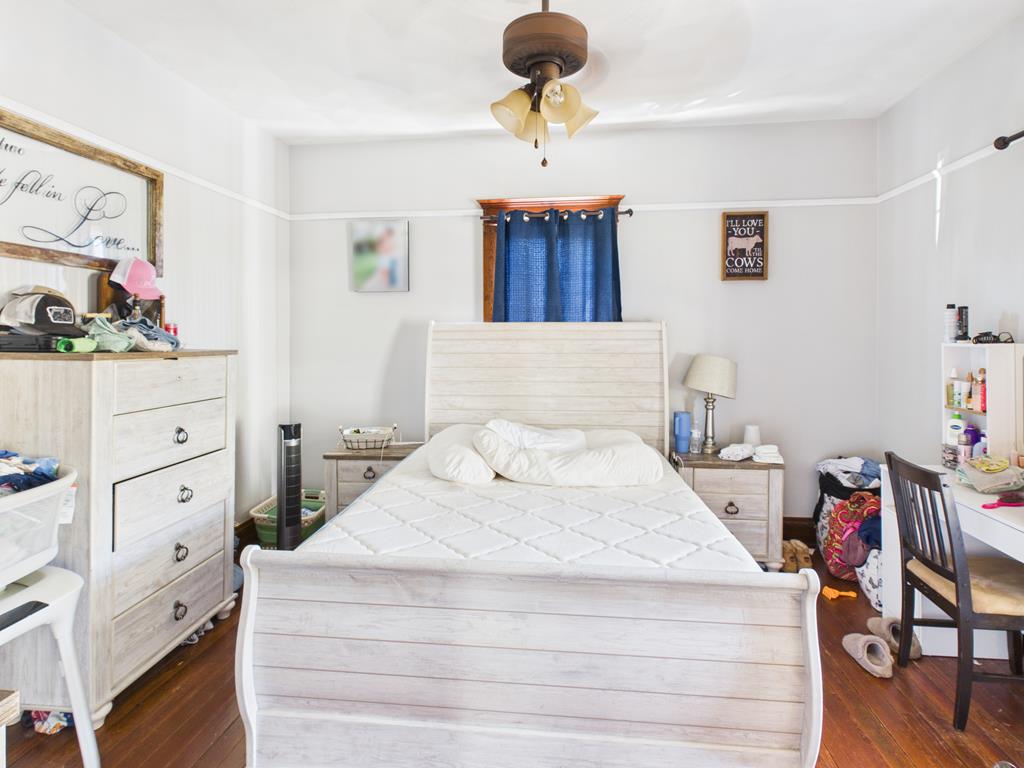 901 East Myles Avenue