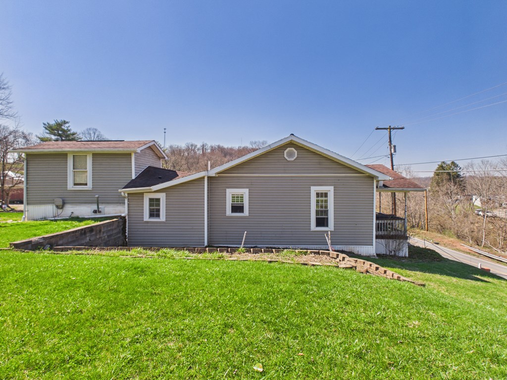 901 East Myles Avenue