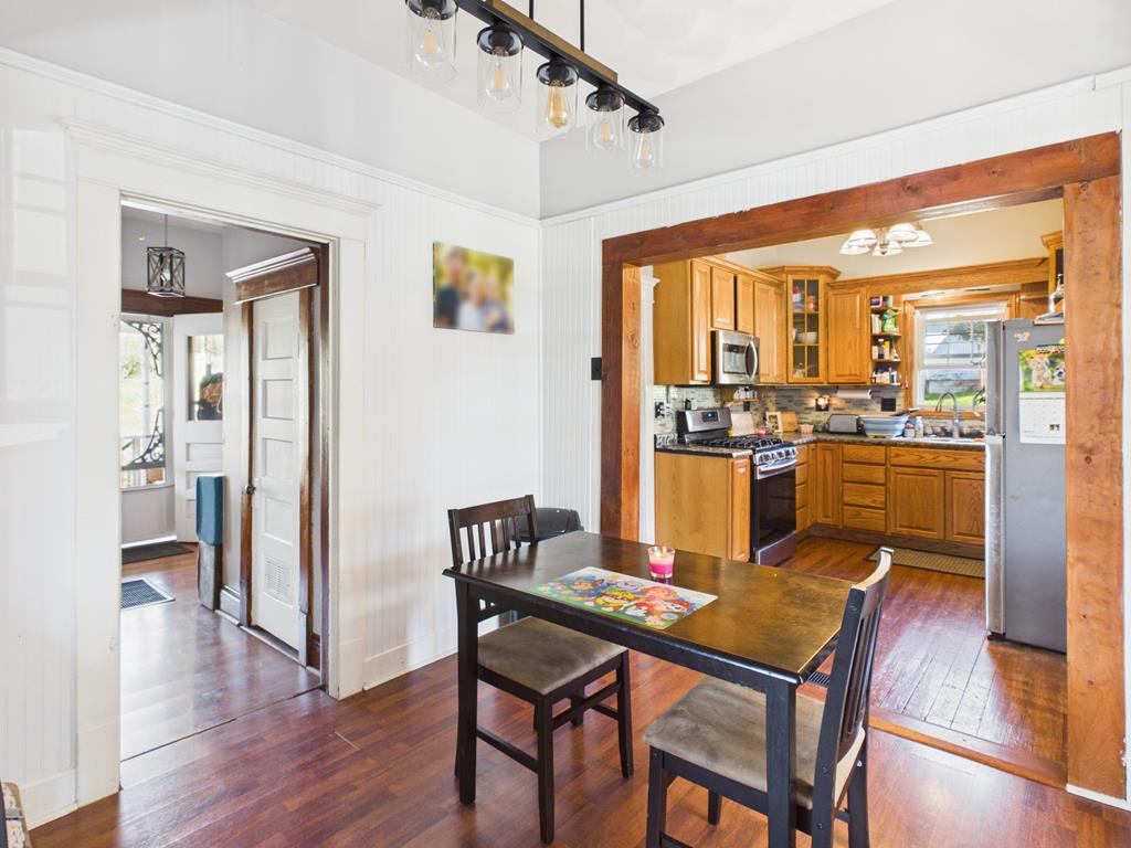 901 East Myles Avenue