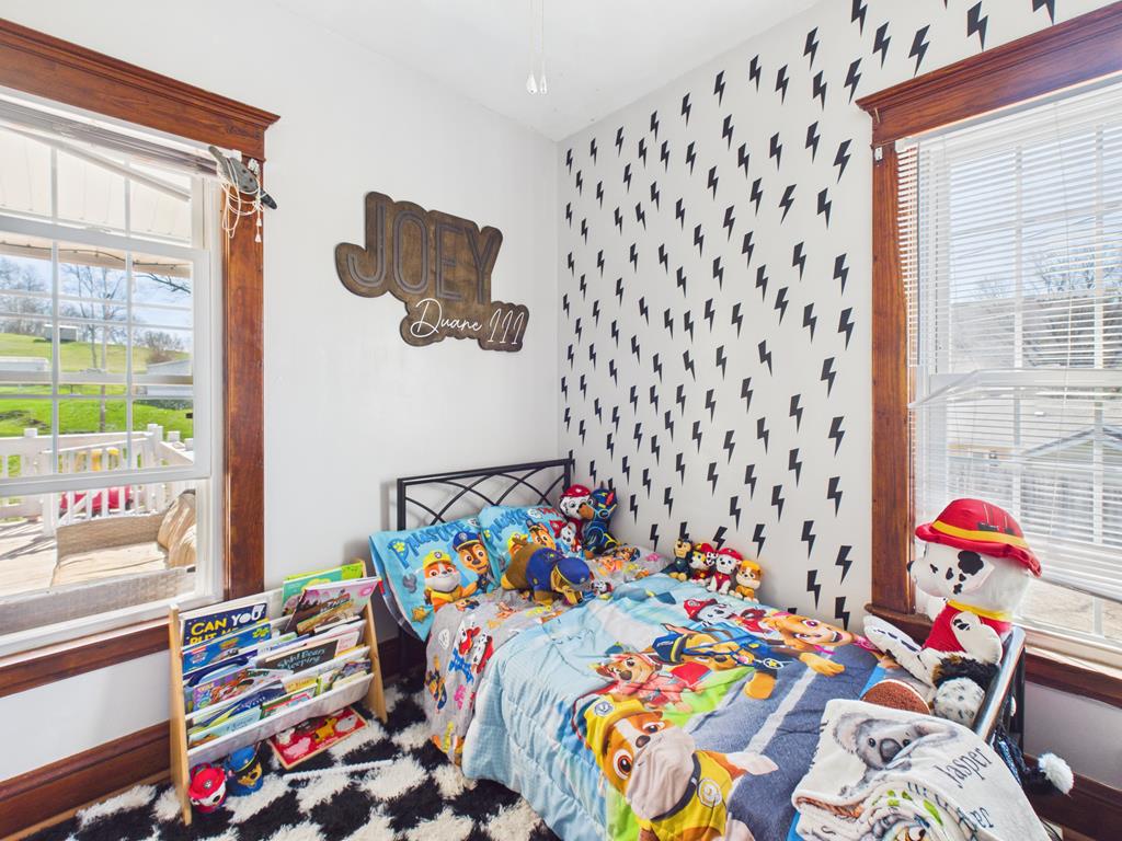 901 East Myles Avenue