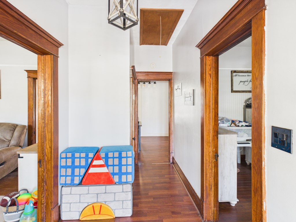 901 East Myles Avenue