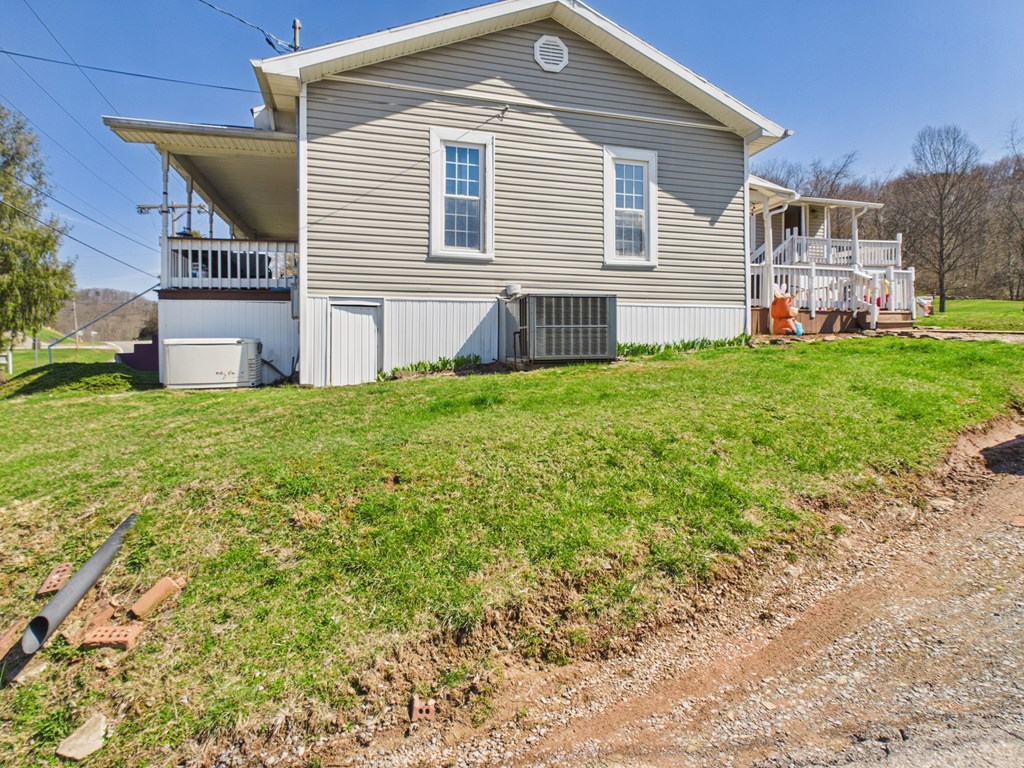 901 East Myles Avenue