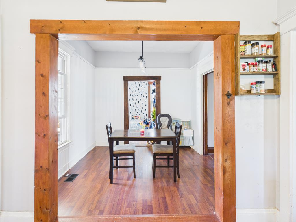 901 East Myles Avenue