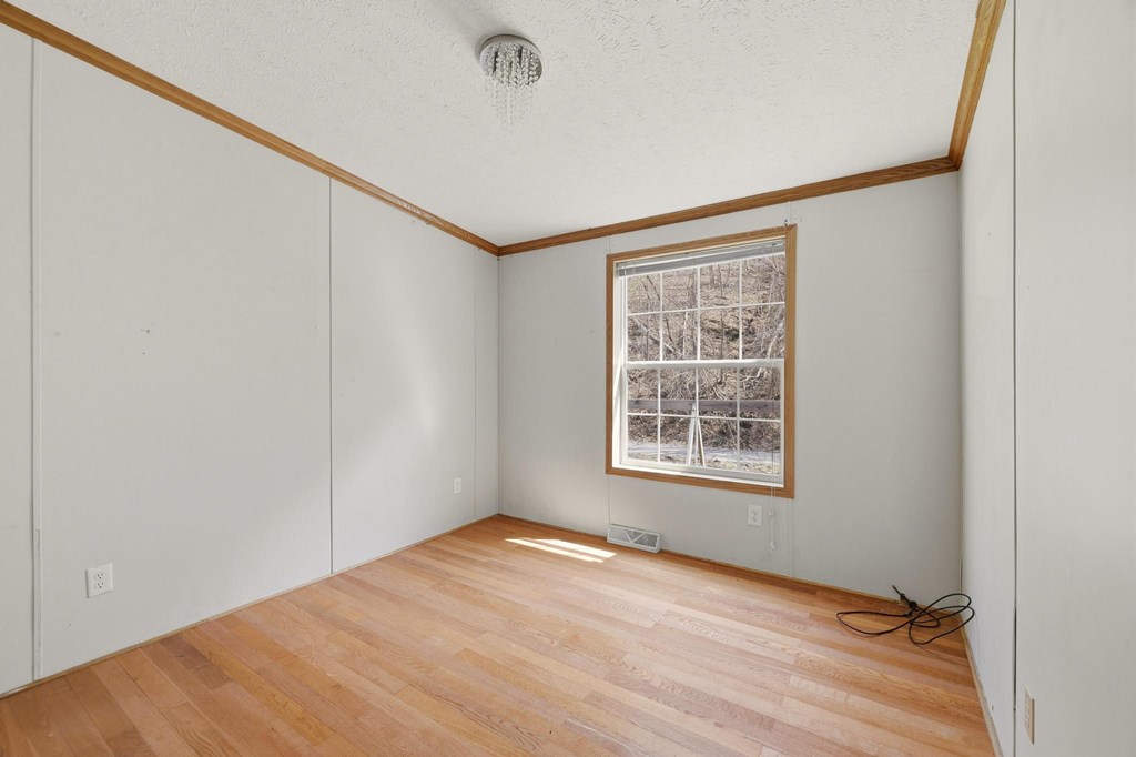 58 Nurses Hollow Road, Center Point ()