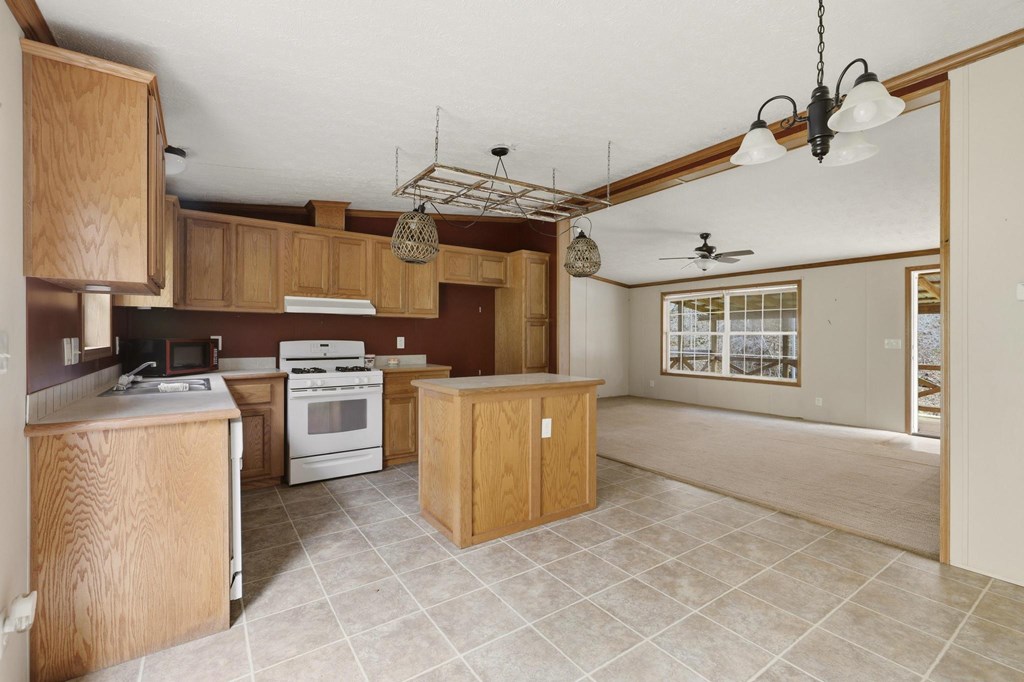 58 Nurses Hollow Road, Center Point ()