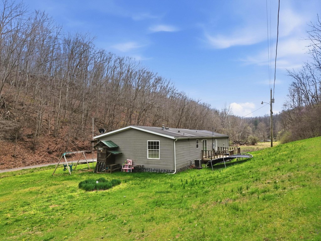 58 Nurses Hollow Road, Center Point ()