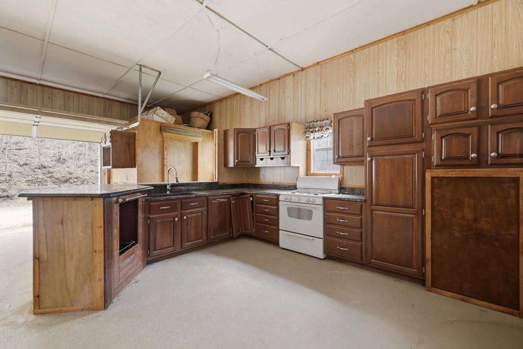 58 Nurses Hollow Road, Center Point ()