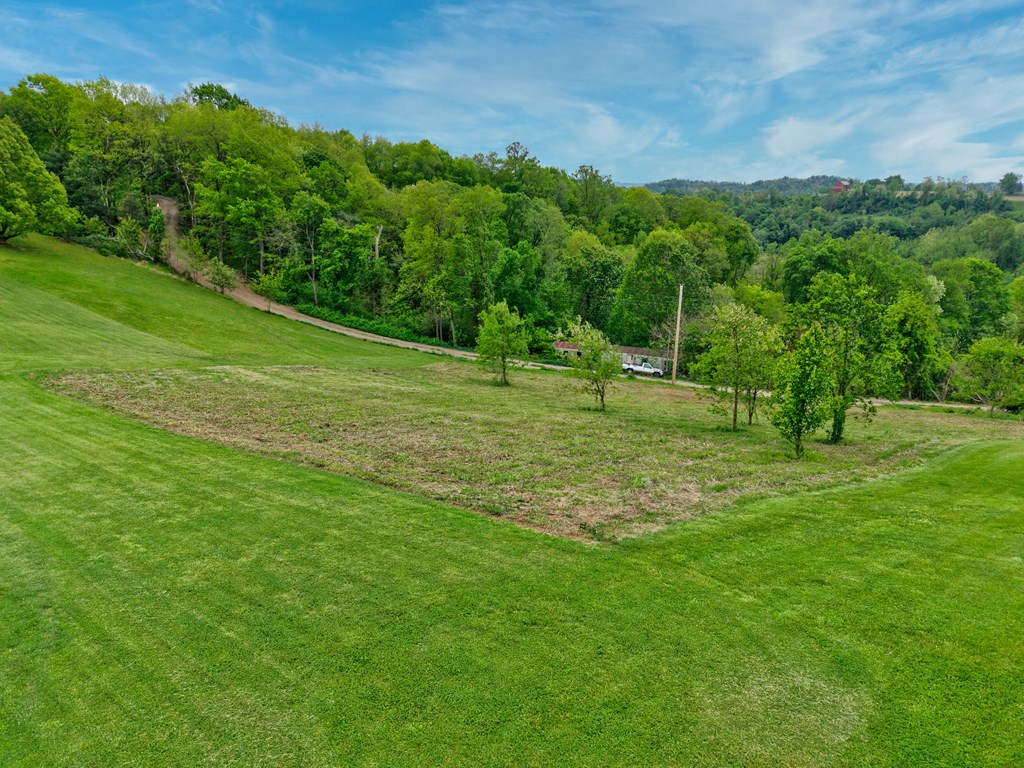 Lot 2 Country Boulevard