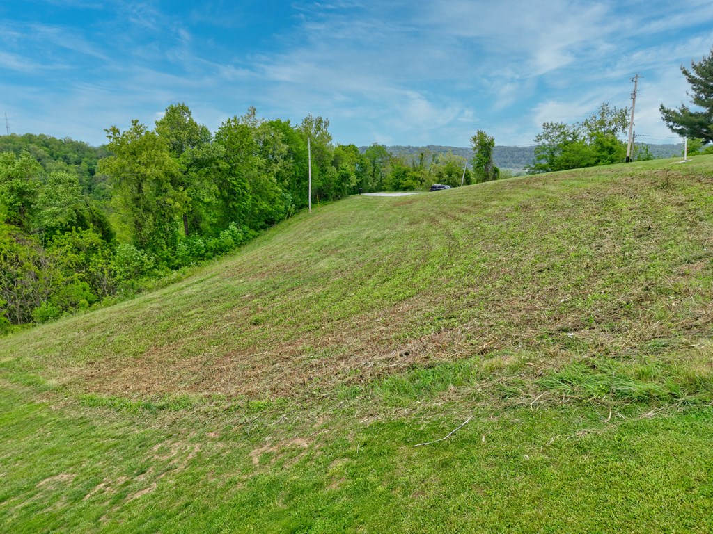 Lot 7 Country Boulevard