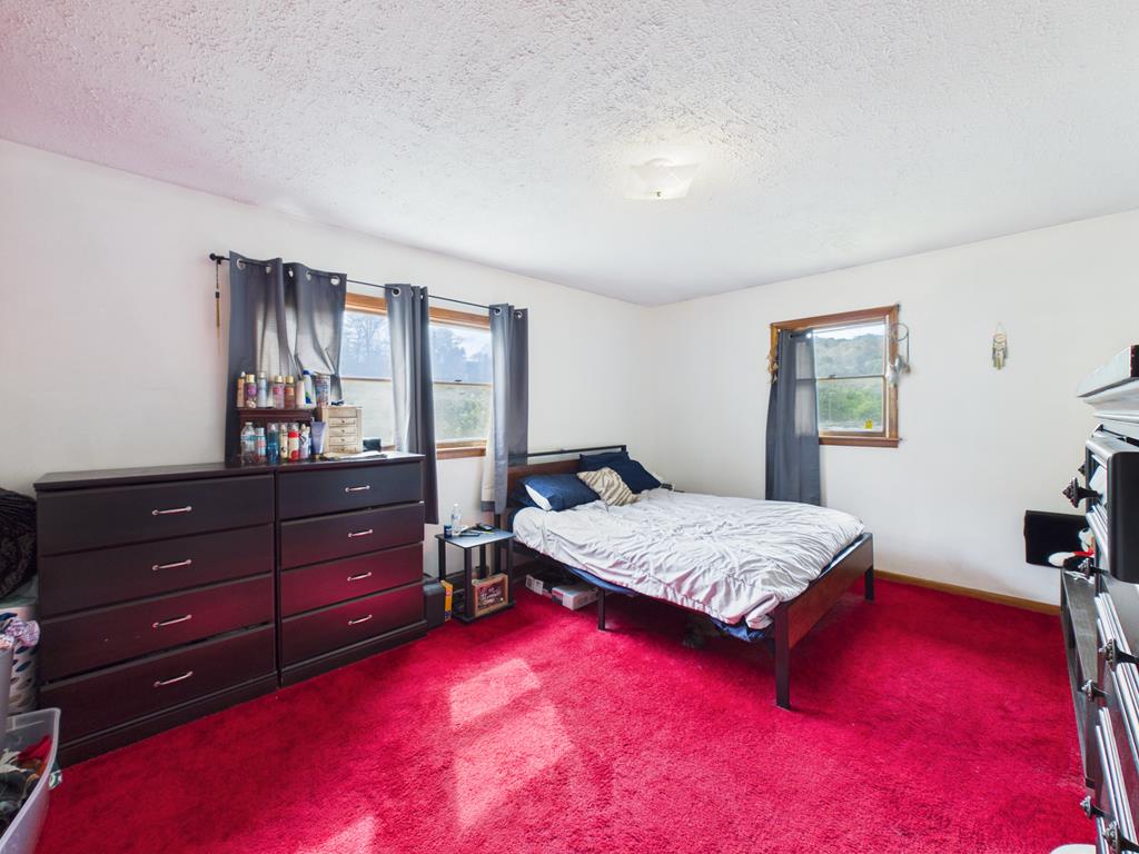 9359 Mountaineer Highway