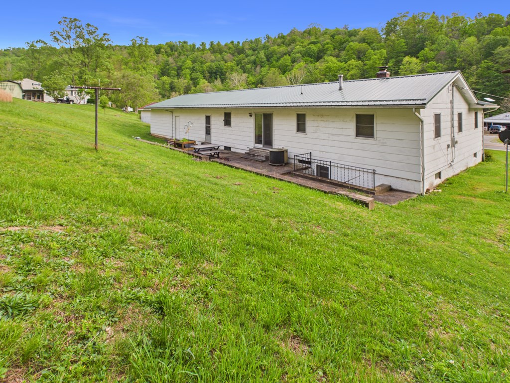 9359 Mountaineer Highway