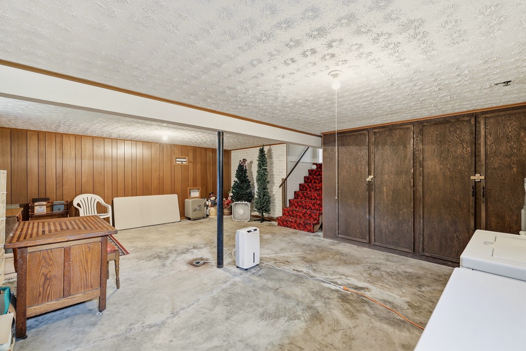 826 Country Club Drive