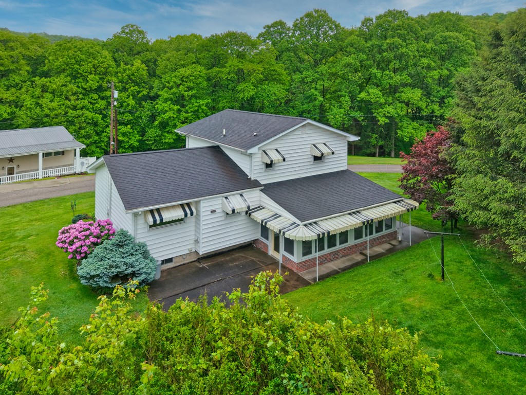 826 Country Club Drive