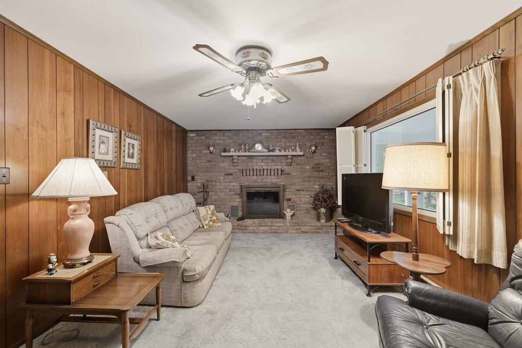 826 Country Club Drive