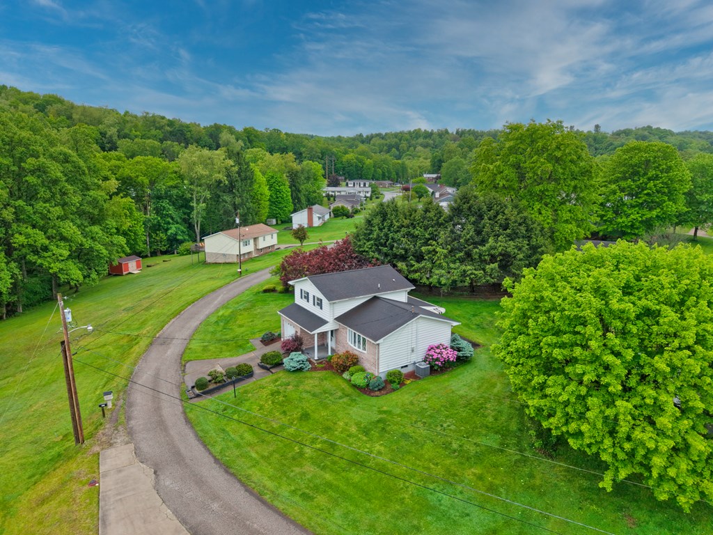 826 Country Club Drive
