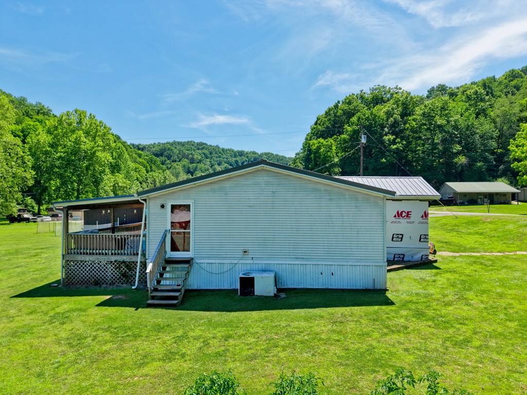 1055 Hog Run Road