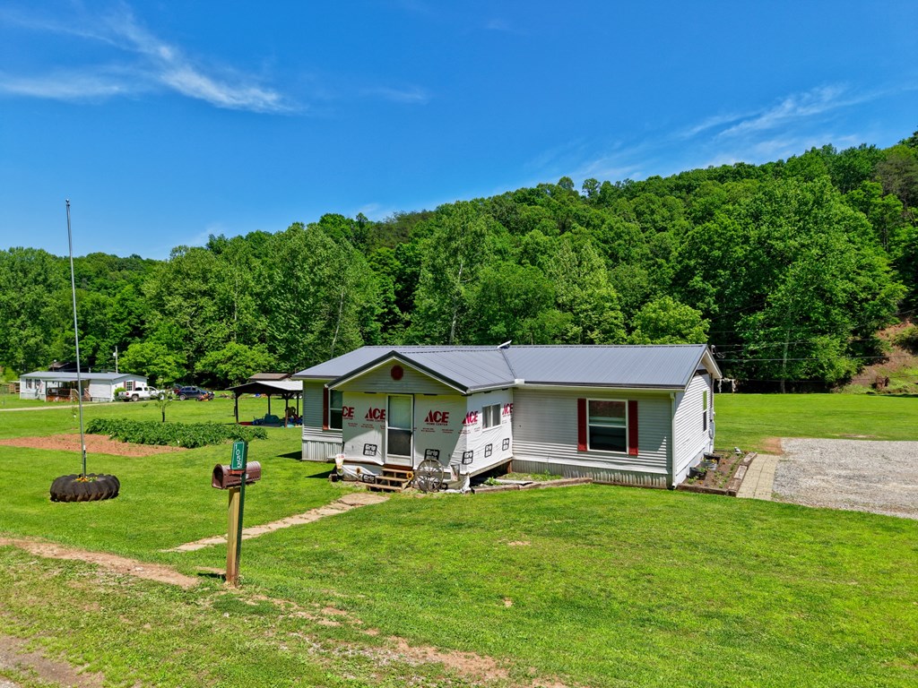 1055 Hog Run Road