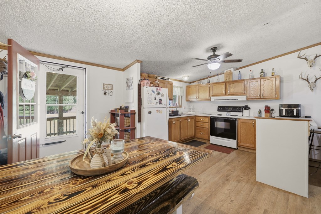1055 Hog Run Road