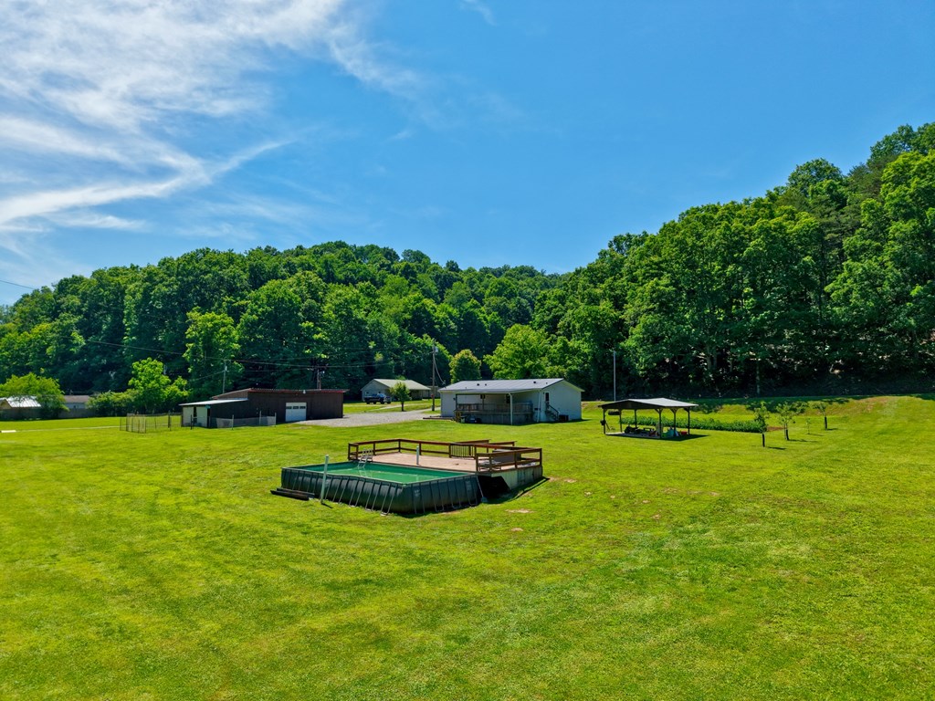 1055 Hog Run Road