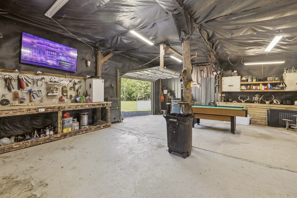 1055 Hog Run Road