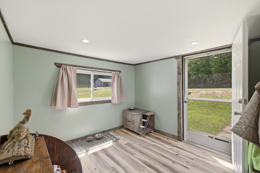 1055 Hog Run Road