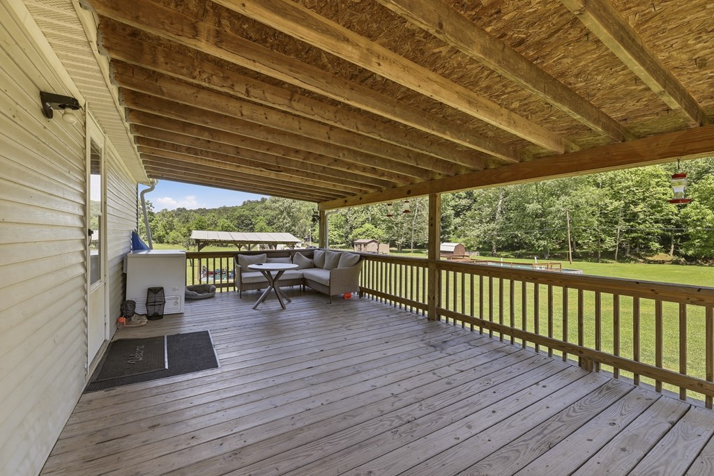 1055 Hog Run Road
