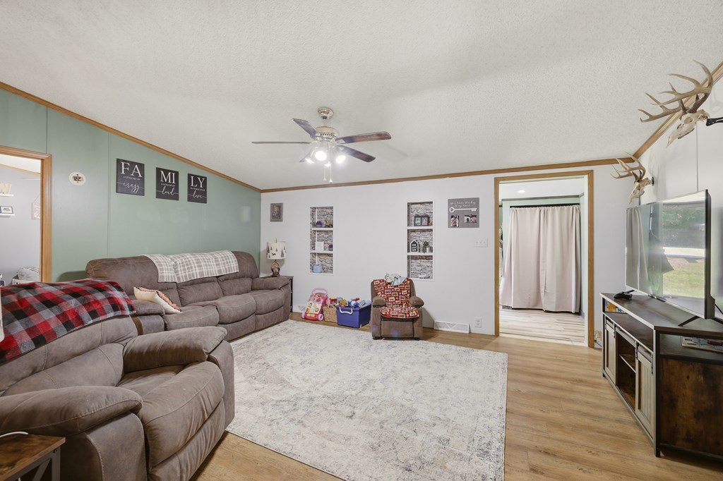 1055 Hog Run Road