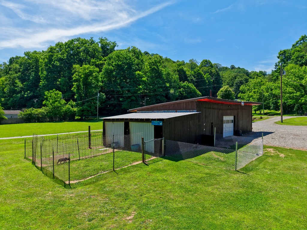 1055 Hog Run Road