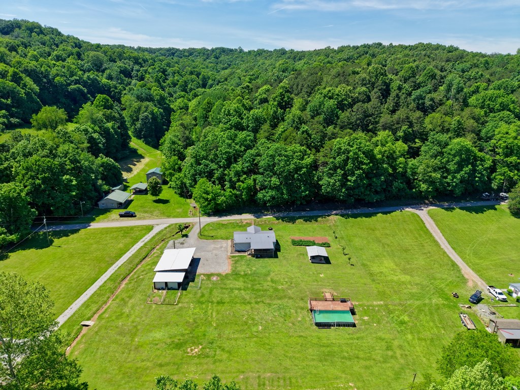 1055 Hog Run Road
