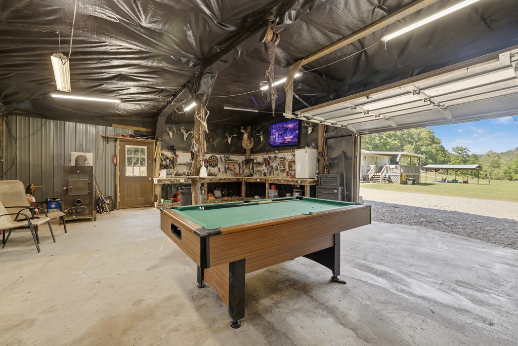 1055 Hog Run Road
