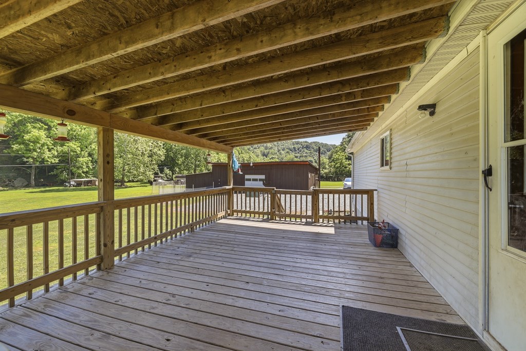 1055 Hog Run Road